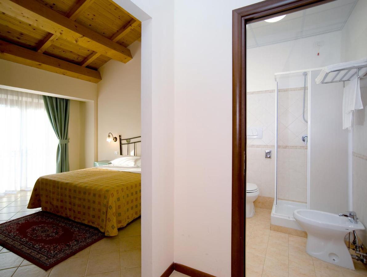 Agriturismo Biologico Corte Aragonese Santa Maria di Licodia Quarto foto